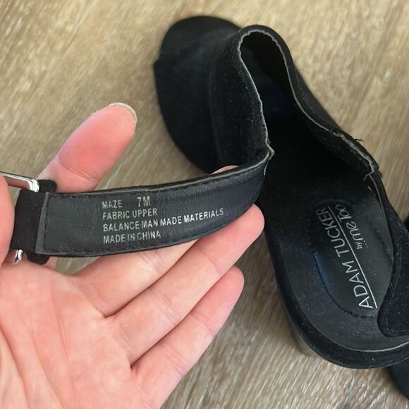 2 pairs of heeled open toe shoes - Picture 2 of 5